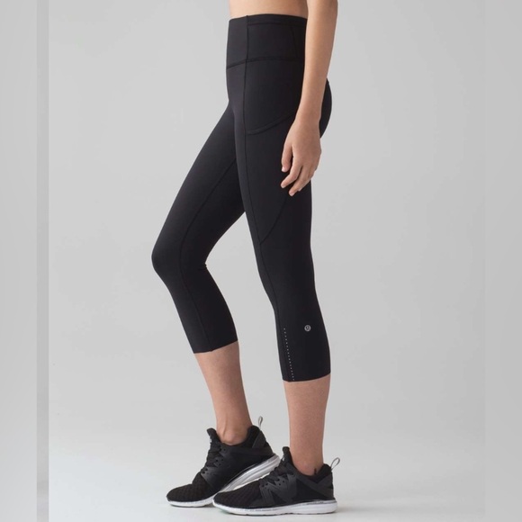 Lululemon Fast & Free Crop II Leggings Nulux 19" High Waisted Pockets Black 4 - Picture 1 of 14